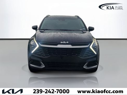 Certified 2025 Kia Sportage EX w/ Premium Package FWD image 2