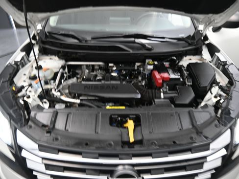 Used 2024 Nissan Rogue S AWD/4WD image 21