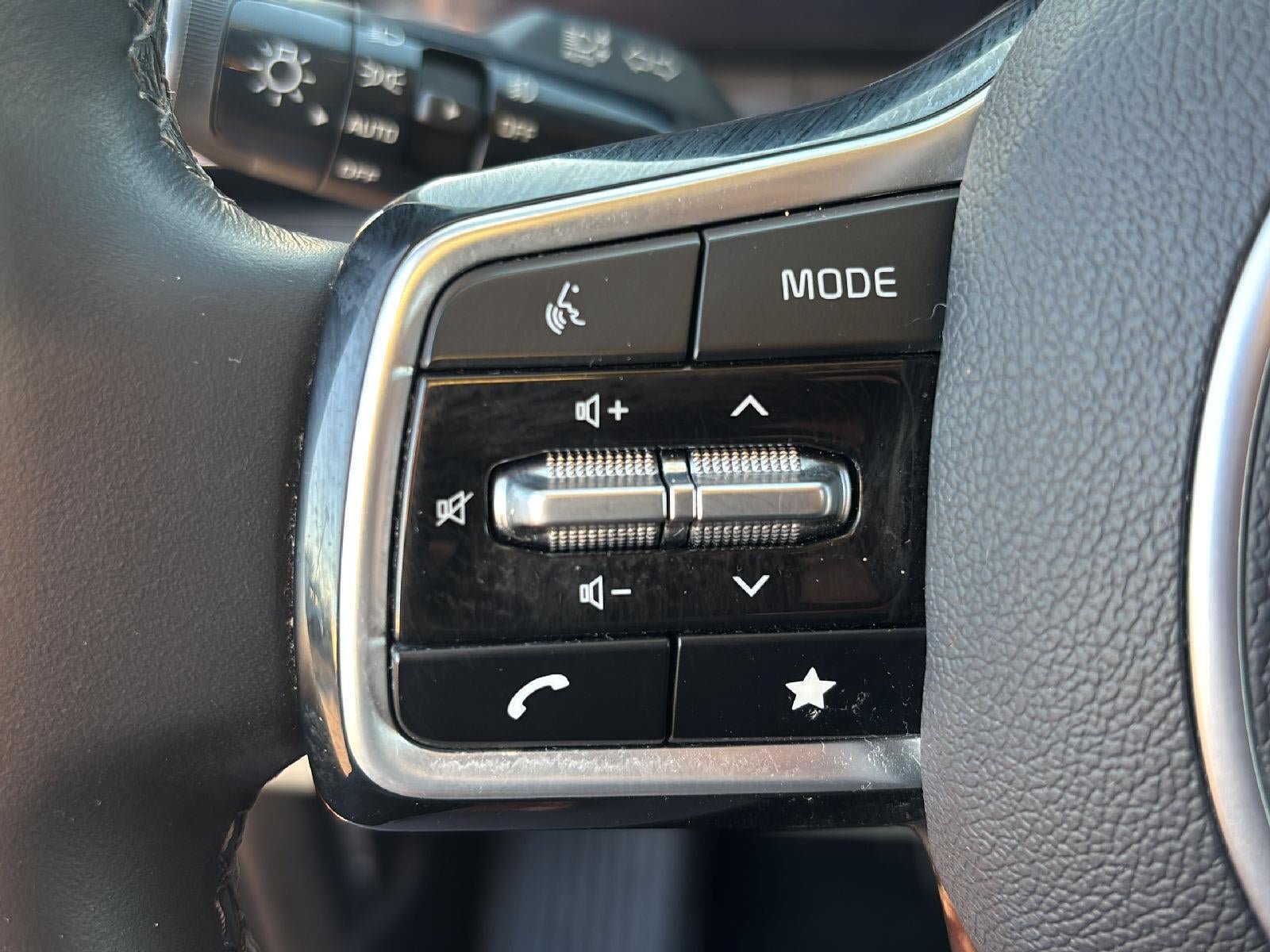 Used 2024 Kia Carnival SX FWD image 12