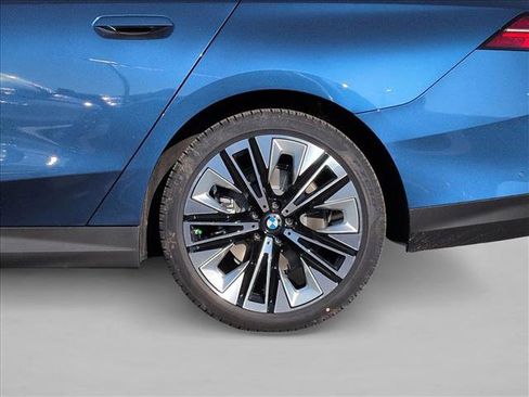 New 2026 BMW 530i xDrive image 10