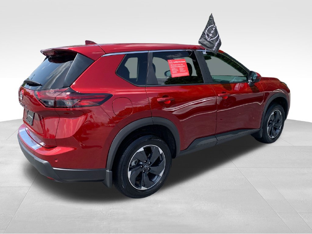 Certified 2025 Nissan Rogue SV FWD image 6