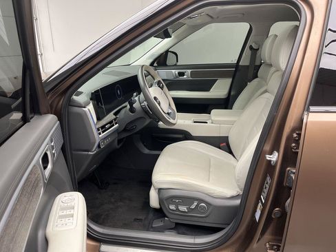 Used 2024 Hyundai Santa Fe Calligraphy AWD/4WD image 3