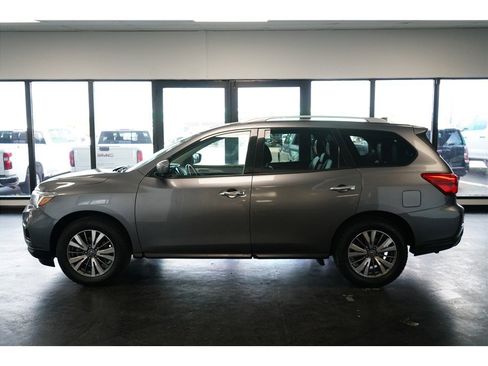 Used 2020 Nissan Pathfinder SL FWD image 4
