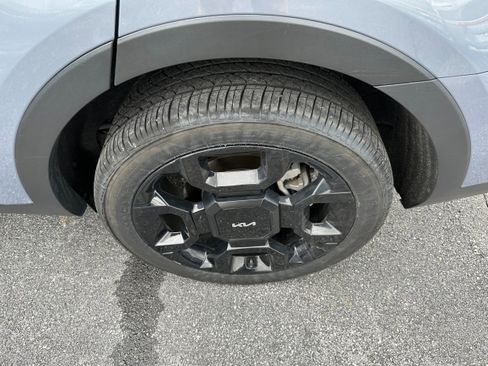 Used 2024 Kia Sorento SX Prestige w/ Sage Leather Package AWD/4WD image 9