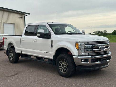 Used 2017 Ford F250 Lariat w/ Lariat Ultimate Package AWD/4WD image 7