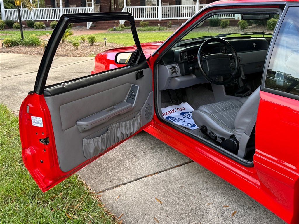 Used 1993 Ford Mustang Cobra RWD image 48