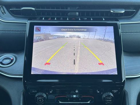 New 2025 Jeep Grand Cherokee Limited AWD/4WD image 4