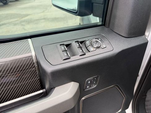 Used 2019 Ford F150 Raptor w/ Equipment Group 802A Luxury AWD/4WD image 13
