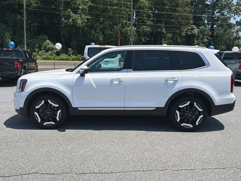 Used 2024 Kia Telluride S w/ S Sunroof Package FWD image 4
