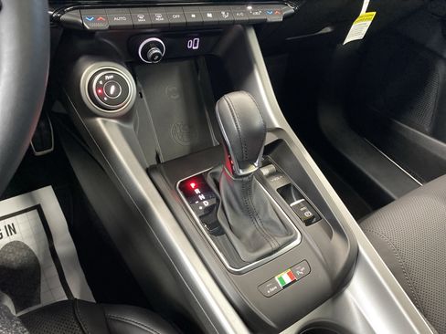 Used 2024 Alfa Romeo Tonale Veloce image 15