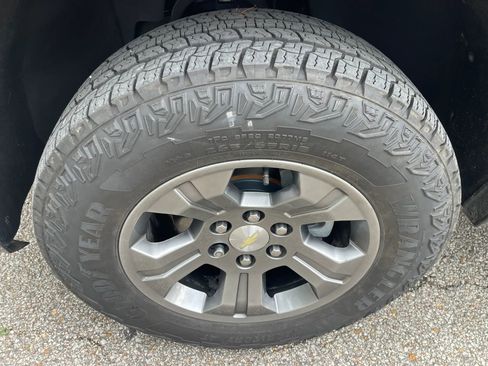 Used 2018 Chevrolet Tahoe LT w/ Luxury Package AWD/4WD image 9