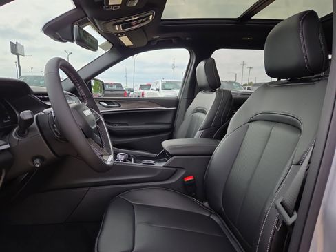 New 2026 Jeep Grand Cherokee L Limited w/ Luxury Tech Group II image 15