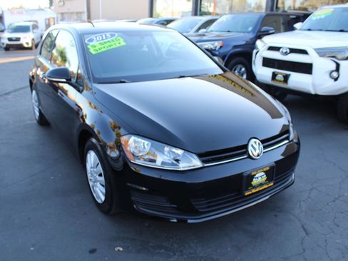 Used 2015 Volkswagen Golf Launch Edition image 8