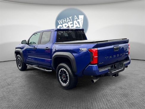 Used 2024 Toyota Tacoma TRD Off-Road image 7