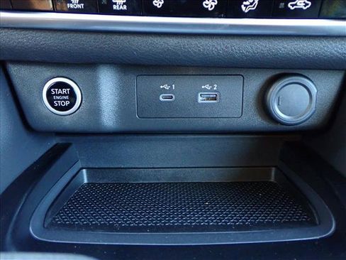 Used 2022 Nissan Rogue SV image 19