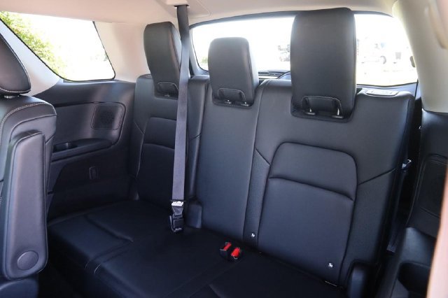 Certified 2025 Nissan Pathfinder SL w/ SL Premium Package FWD image 12