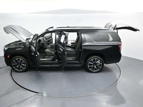 Used 2024 Chevrolet Suburban RST w/ Luxury Package AWD/4WD image 48