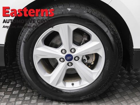 Used 2020 Ford Edge SE image 30