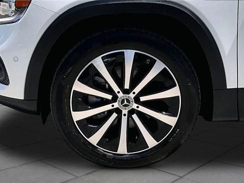 Used 2023 Mercedes-Benz GLB 250 image 11