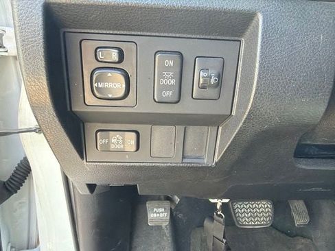 Used 2014 Toyota Tundra SR RWD image 5