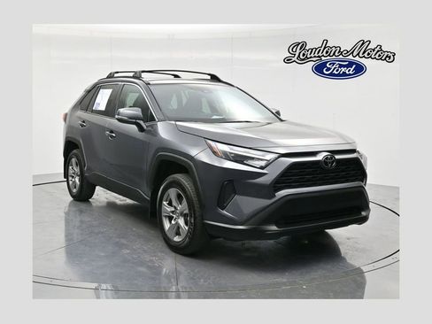Used 2022 Toyota RAV4 XLE w/ Convenience Package AWD/4WD image 1
