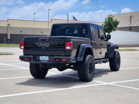 Used 2023 Jeep Gladiator Rubicon w/ Cold Weather Group AWD/4WD image 5