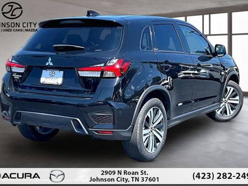 Used 2025 Mitsubishi Outlander Sport ES AWD/4WD image 2