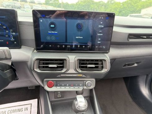 Used 2024 Ford Mustang Convertible RWD image 21