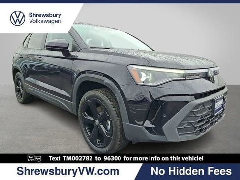 New 2026 Volkswagen Taos SE image 1