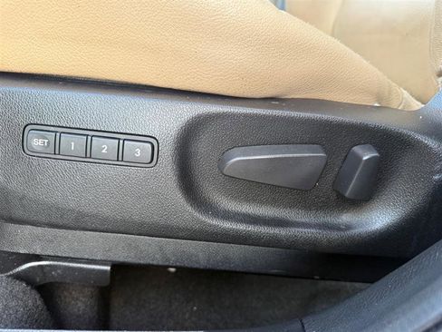 Used 2010 MAZDA MAZDA3 s Grand Touring image 33