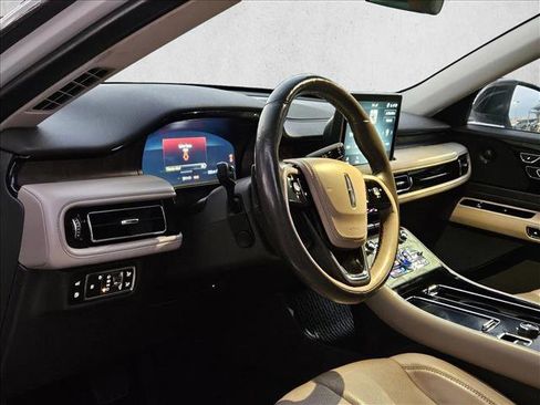 Used 2021 Lincoln Aviator Grand Touring w/ Elements Package Plus image 10