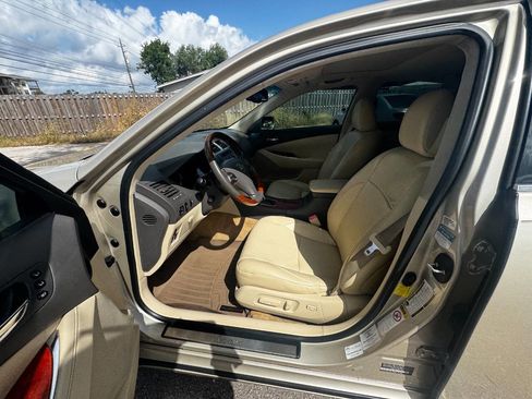 Used 2012 Lexus ES 350 w/ Preferred Accessory Pkg image 14