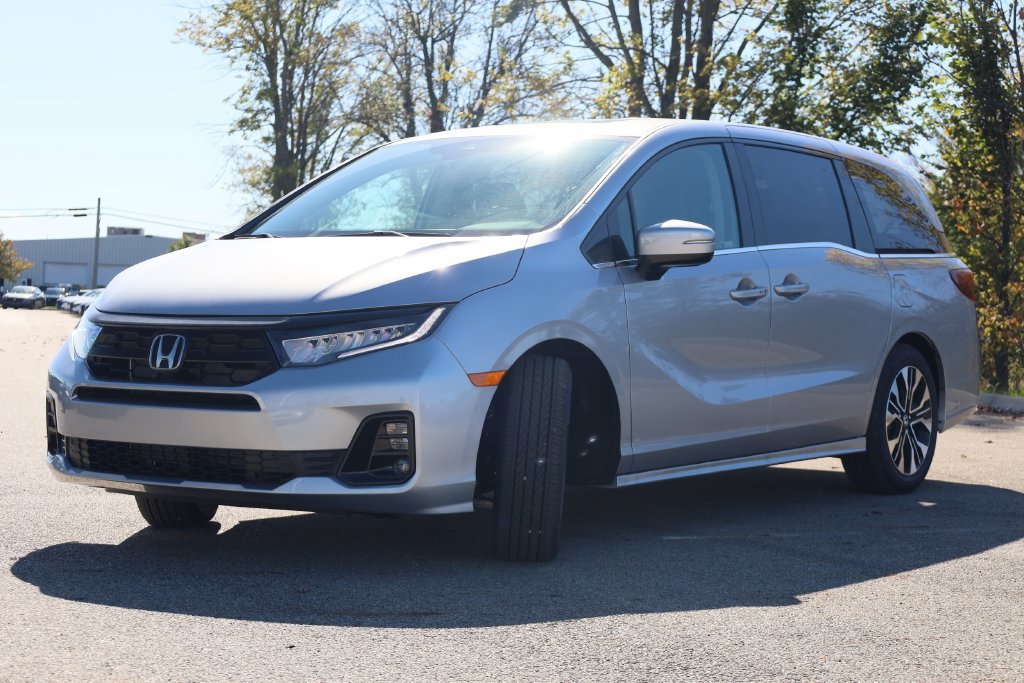 New 2027 Honda Odyssey Elite image 3