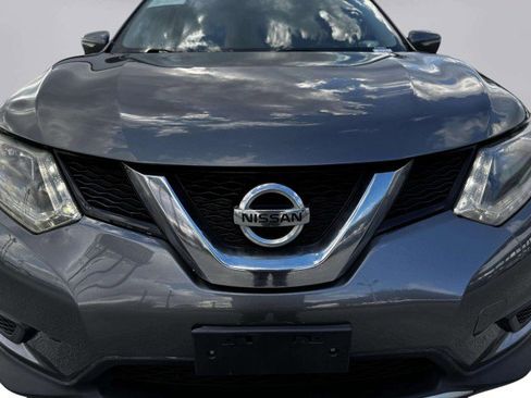 Used 2015 Nissan Rogue SV image 12