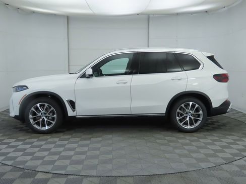 Used 2026 BMW X5 sDrive40i w/ Parking Assistance Package RWD image 9