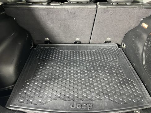 Used 2018 Jeep Compass Latitude w/ Popular Equipment Group image 21