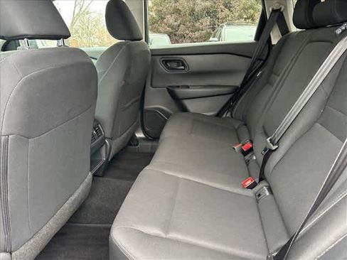 Used 2024 Nissan Rogue S image 11