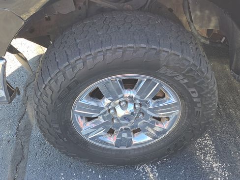 Used 2011 Ford F150 XLT w/ XLT Chrome Pkg image 11