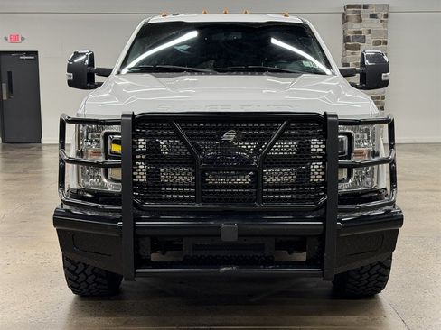 Used 2017 Ford F250 Lariat w/ Chrome Package AWD/4WD image 2