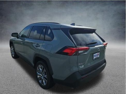 Used 2021 Toyota RAV4 XLE Premium FWD image 6