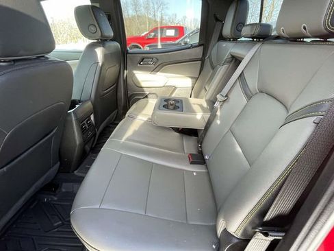 Used 2025 Chevrolet Colorado ZR2 image 10