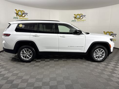 New 2025 Jeep Grand Cherokee L Laredo image 8