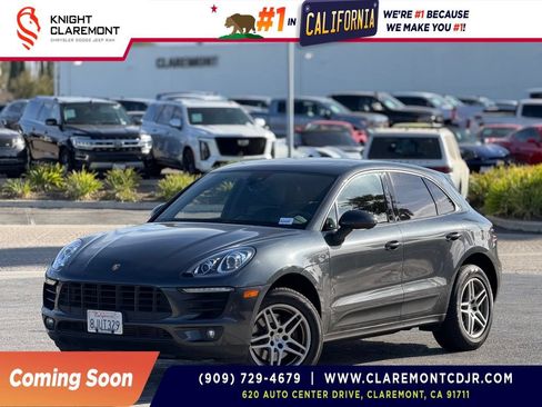 Used 2018 Porsche Macan AWD/4WD image 1