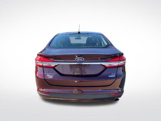 Certified 2017 Ford Fusion SE w/ Fusion SE Technology Package FWD image 5