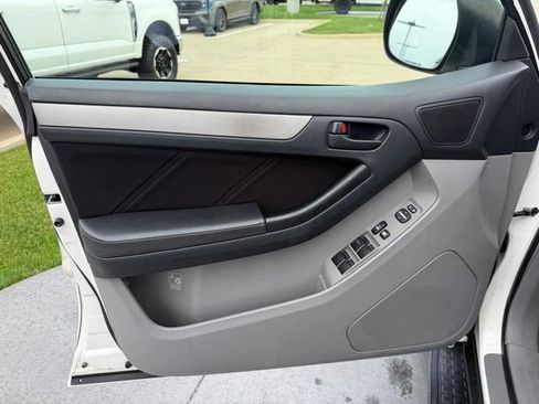 Used 2008 Toyota 4Runner SR5 image 8