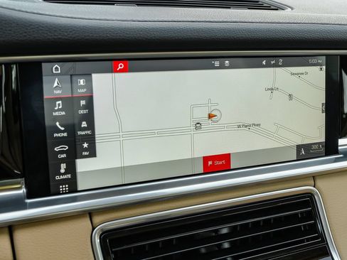 Used 2019 Porsche Panamera 4 AWD/4WD image 21
