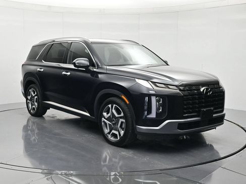 Used 2024 Hyundai Palisade Limited FWD image 3