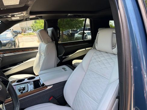 Certified 2025 Cadillac Escalade Sport Platinum AWD/4WD image 20