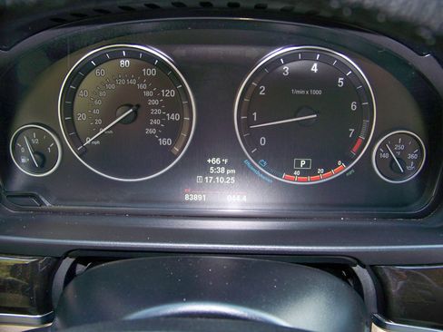 Used 2014 BMW 528i xDrive Sedan image 23