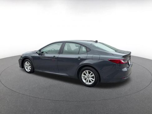 Used 2025 Toyota Camry LE image 9